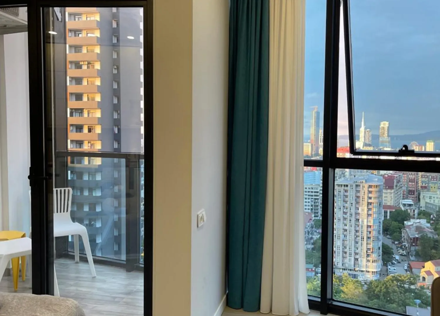 New Wave Panorama Apartments Batumi Angisa